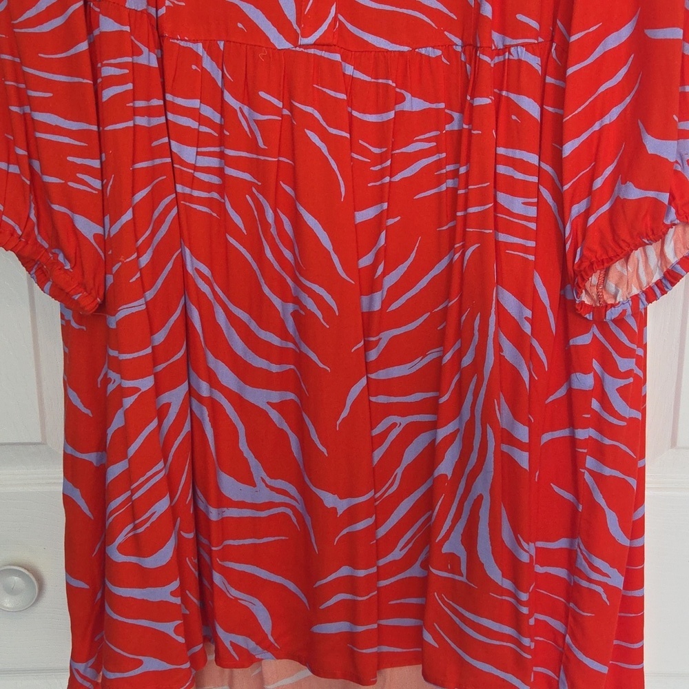 Stylish Red and Blue Zebra Print Dress - Picture 4 of 6